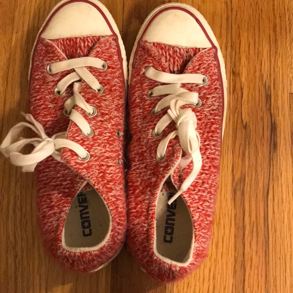 brand new sweater converse